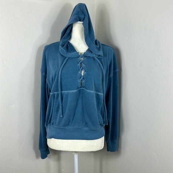 Free People Movement Blue Believe it Lace Up Hoddie Cropped Sweatshirt XS - Picture 2 of 10